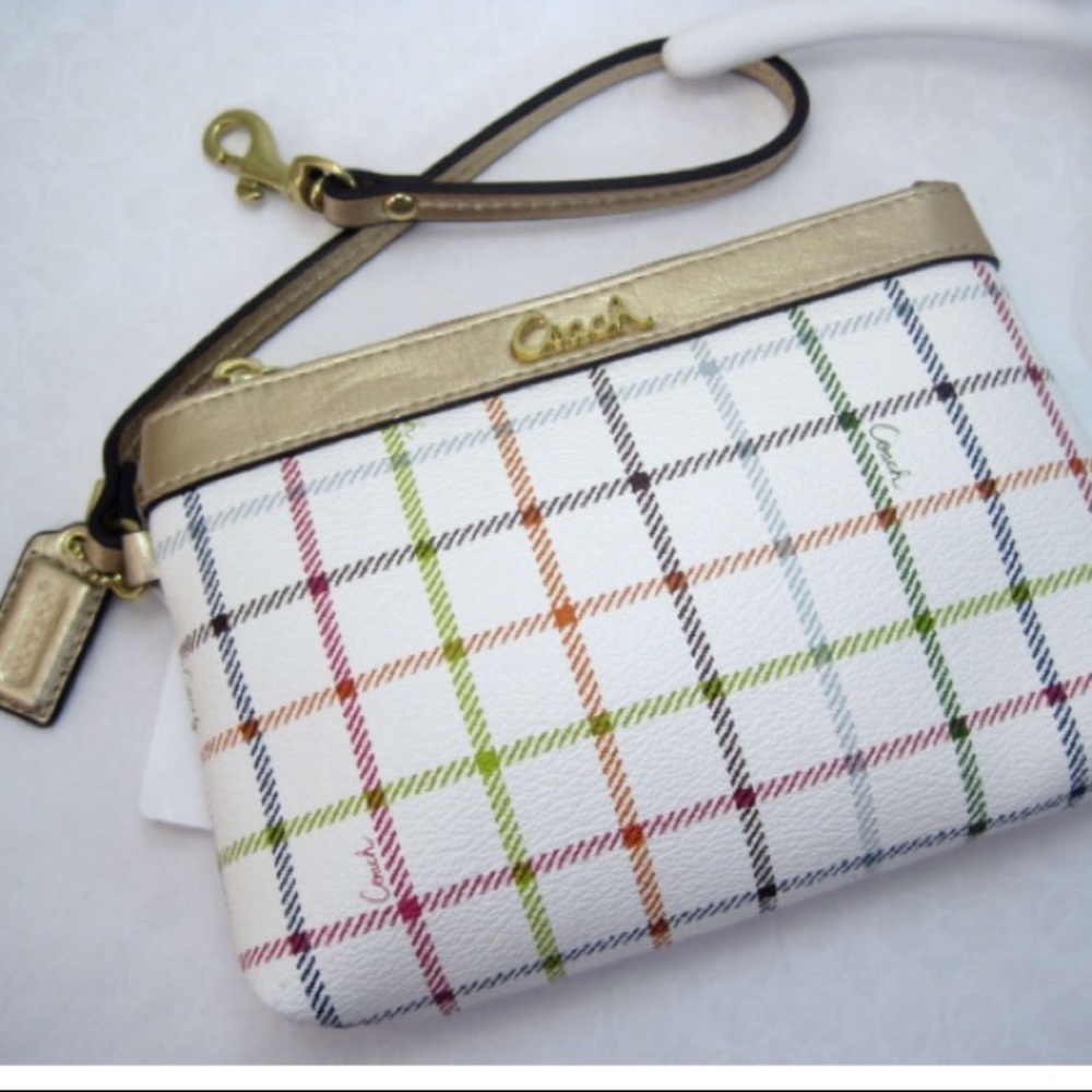 🆕👛Coach Heritage Tattersall Wristlet Multicolor
